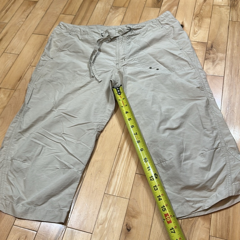 Columbia Tan Capris - Picture 4 of 8